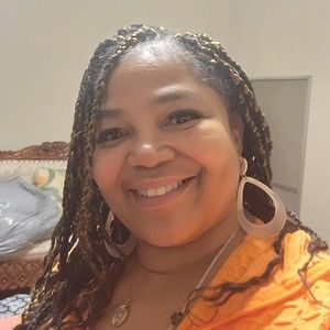 Meet your Posher, Carmen